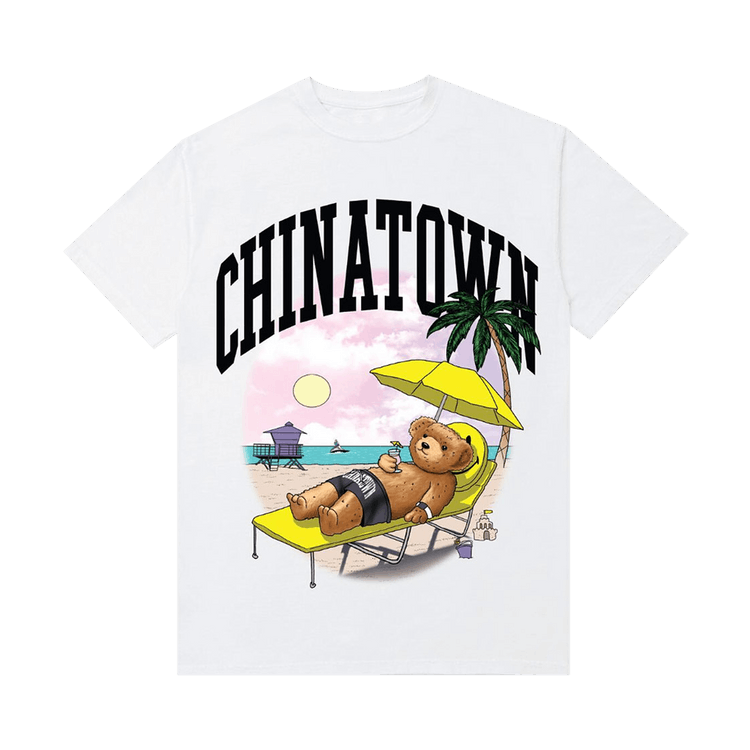 Chinatown Market Smiley Beach Bear T-Shirt "White"