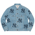 Supreme x New York Yankees Denim Trucker Jacket "Washed Blue"